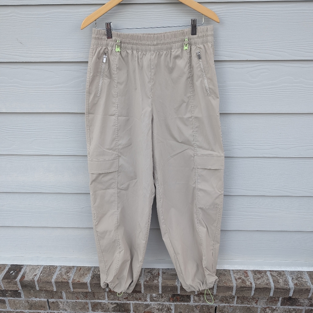 Athleta Pants Size M Tan Brown Cascade High Rise Cargo Poplin Pockets Elastic